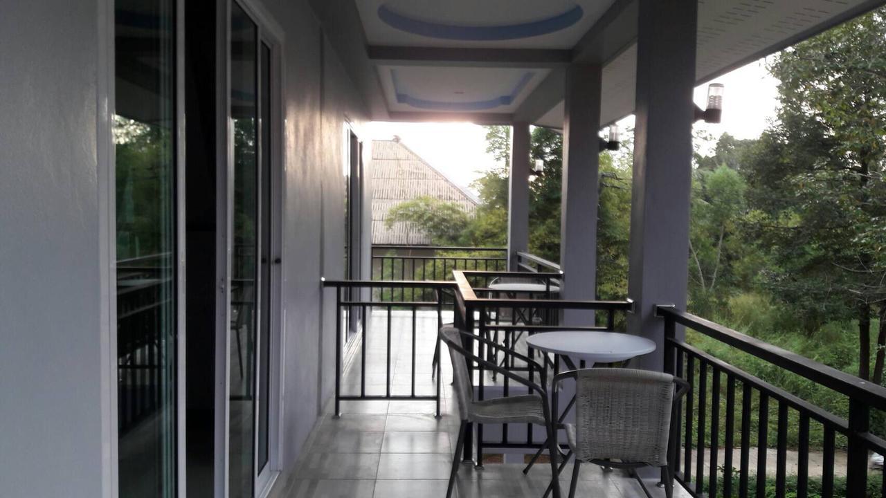 Tamarind Lanta Resort Koh Lanta Exterior photo