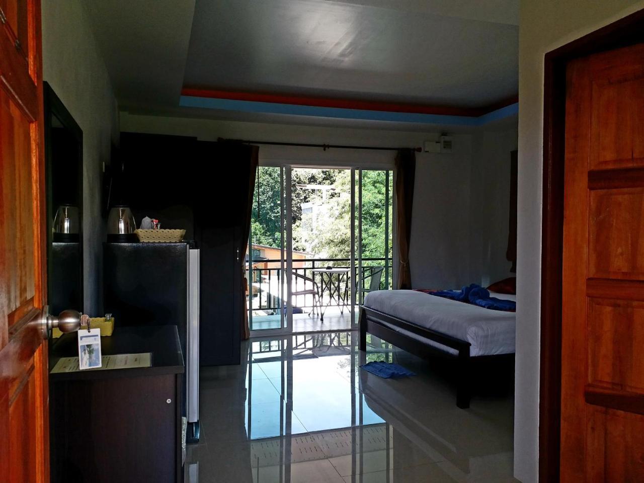 Tamarind Lanta Resort Koh Lanta Exterior photo