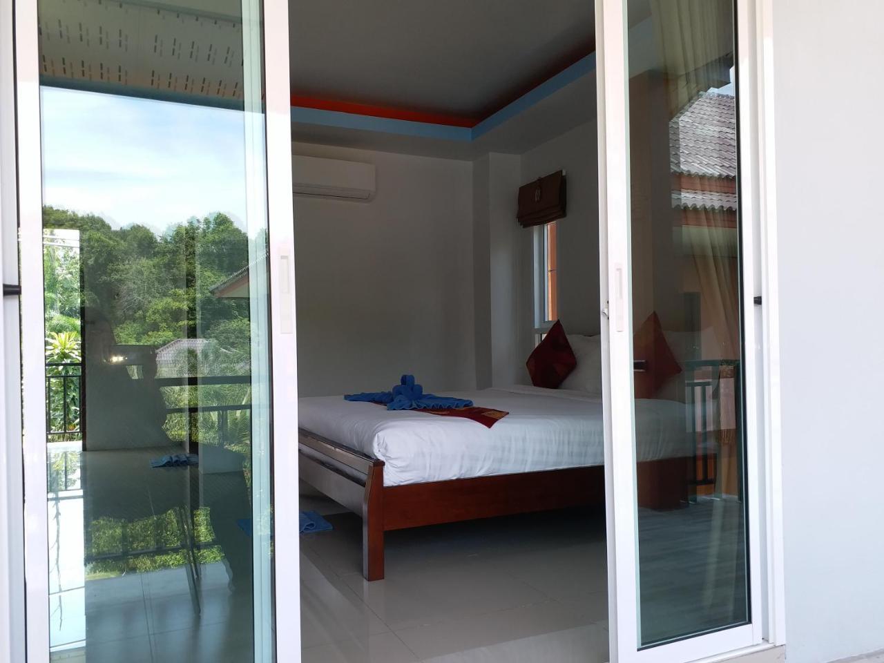 Tamarind Lanta Resort Koh Lanta Exterior photo