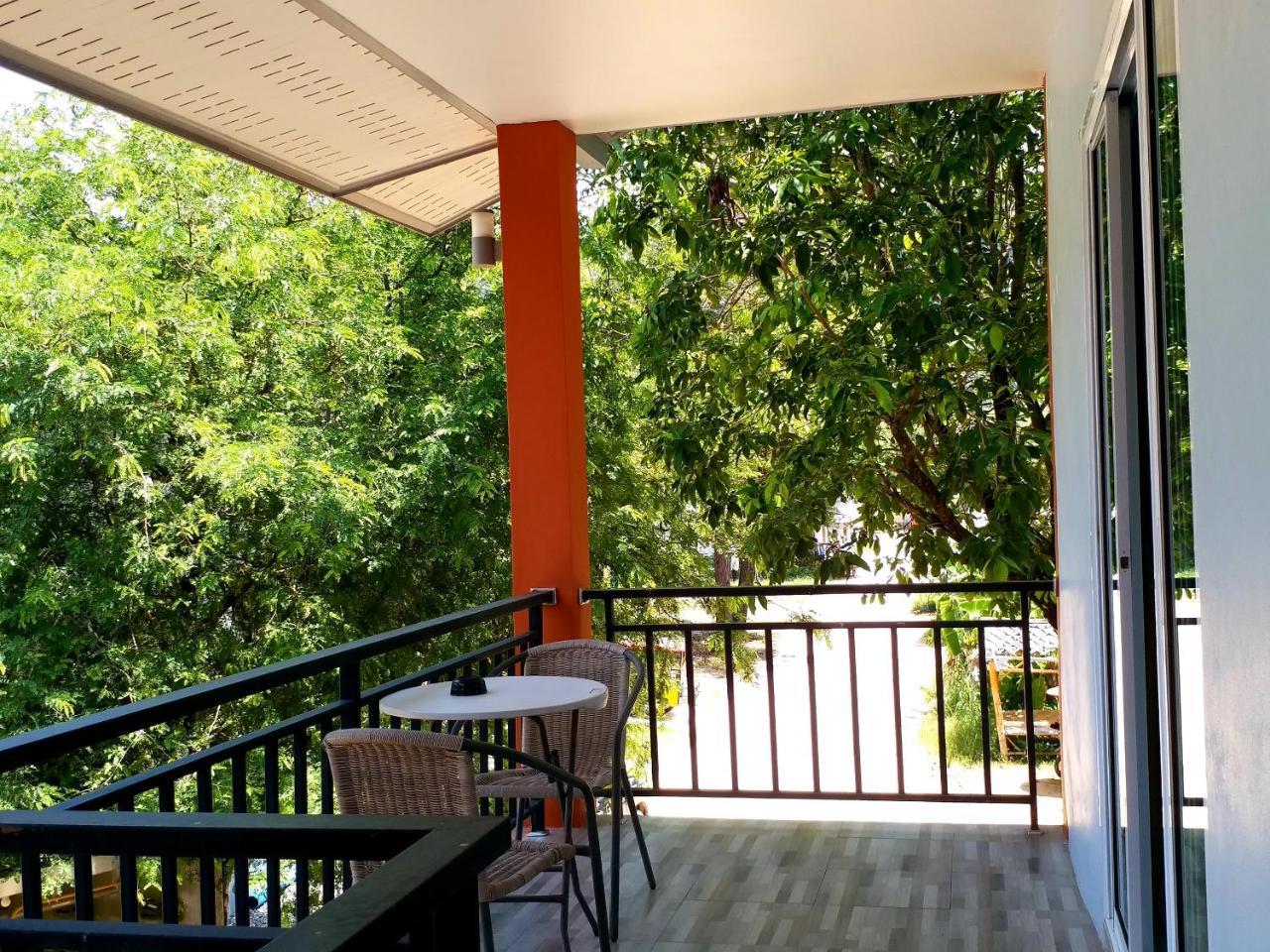 Tamarind Lanta Resort Koh Lanta Exterior photo
