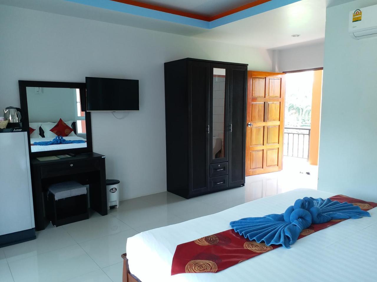 Tamarind Lanta Resort Koh Lanta Exterior photo