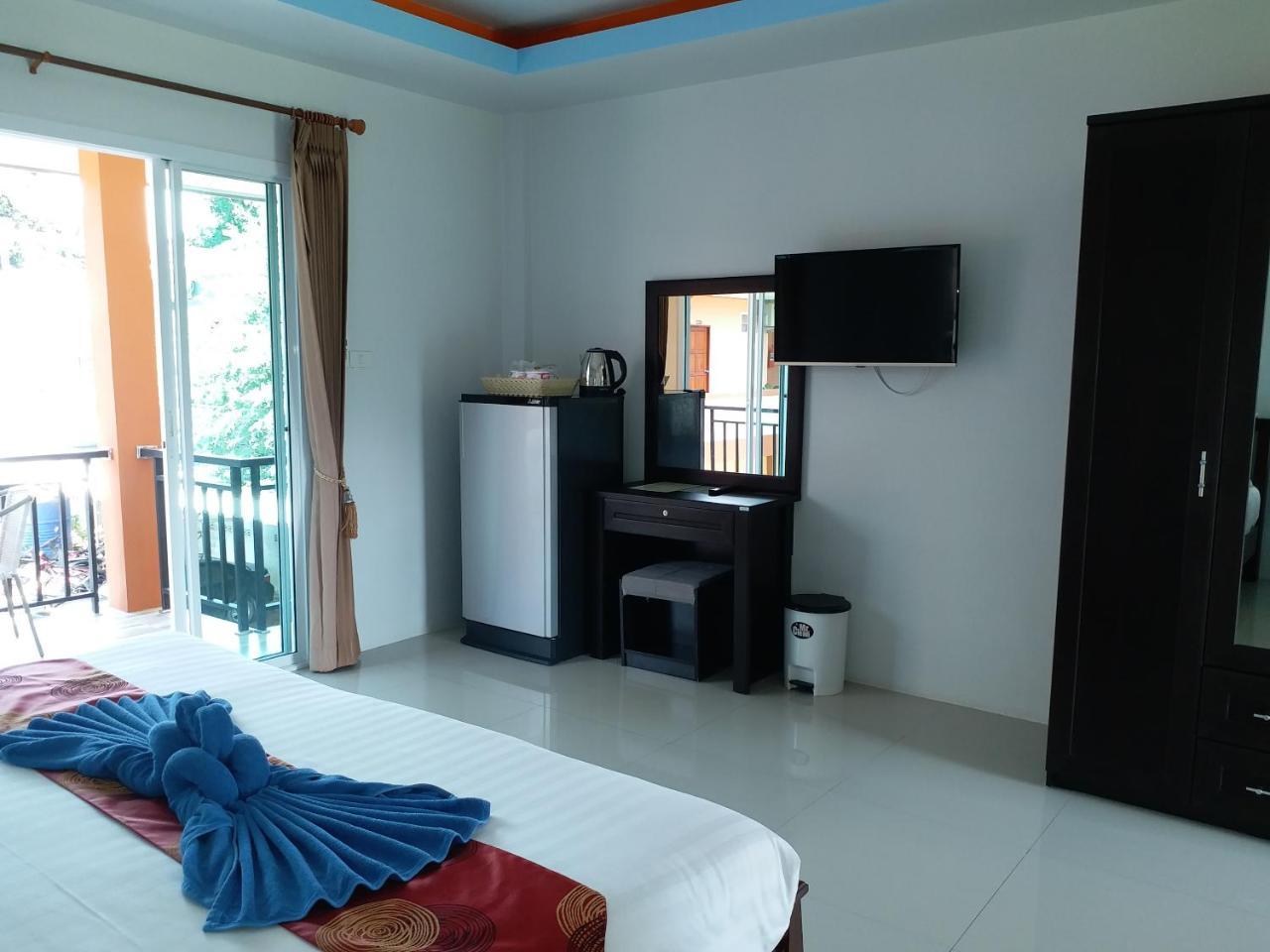 Tamarind Lanta Resort Koh Lanta Exterior photo